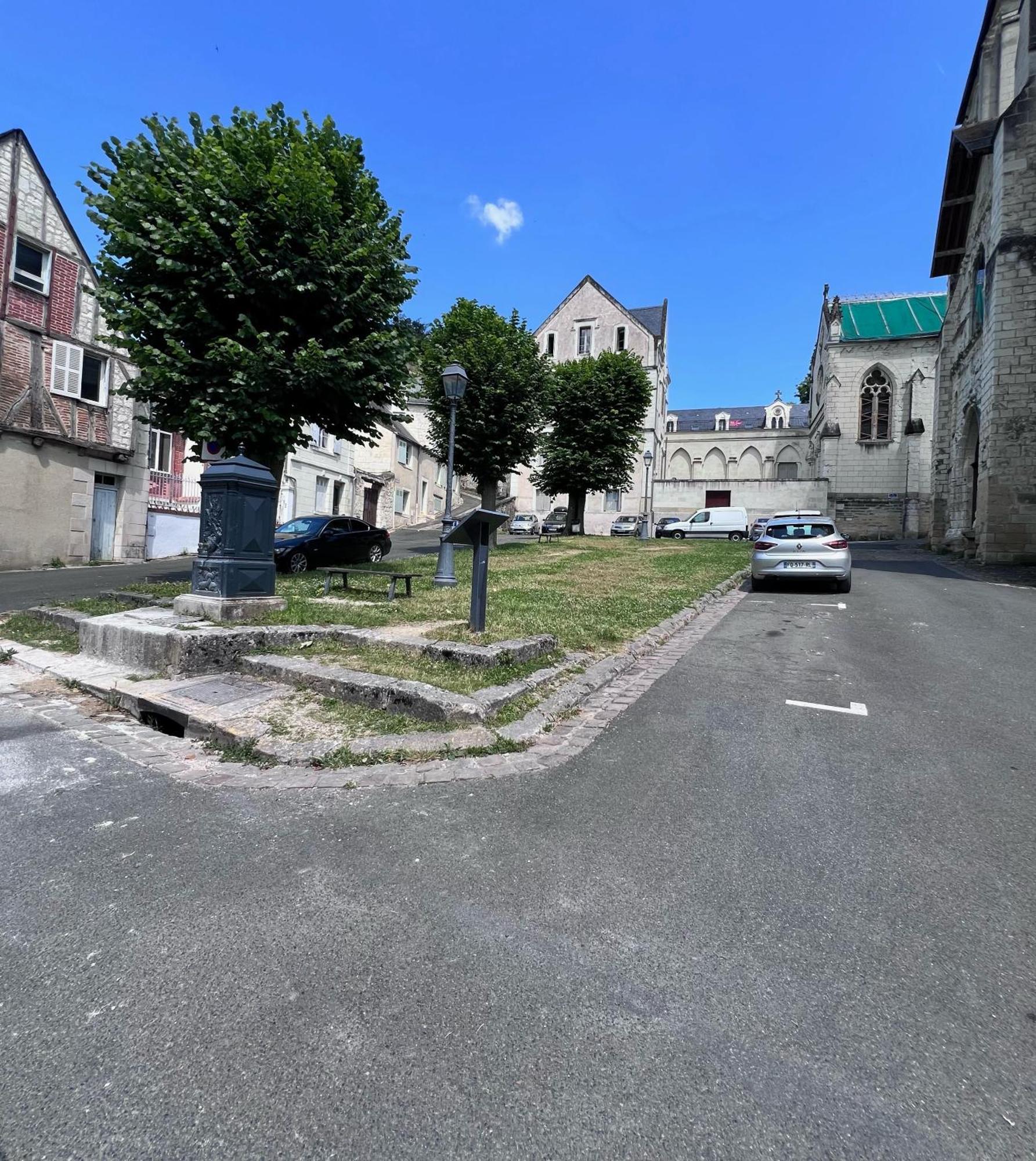 La Tour De L Horloge, Appt Typique A 500M Du Chateau Chinon Eksteriør billede